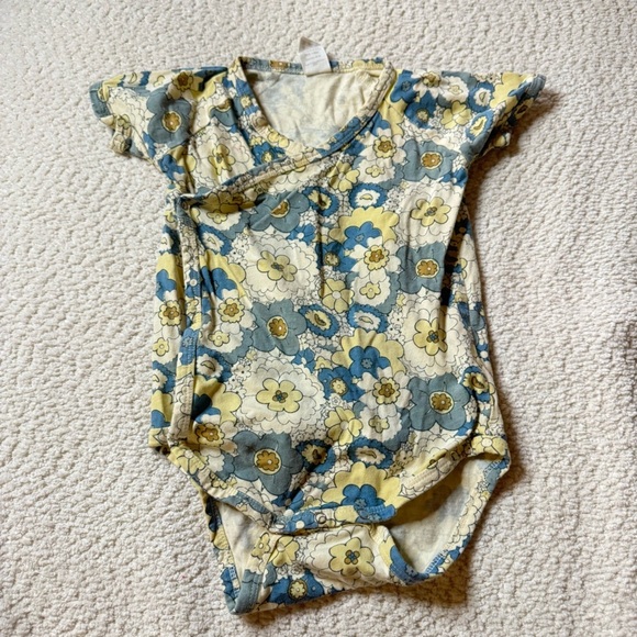 Kate Quinn Midcentury Floral Blue Yellow Kimono Bodysuit Size 12-18 Months - Picture 1 of 4